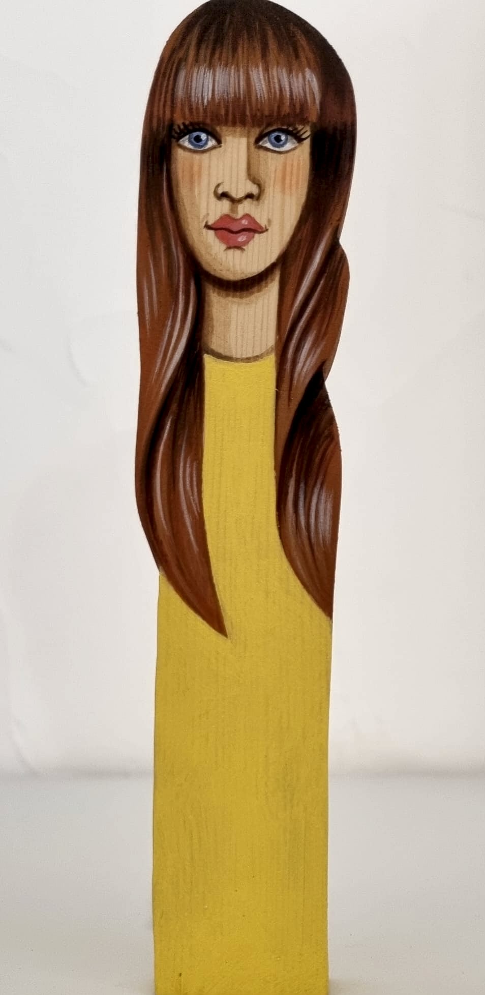 Statuette 2026 n° 11, bois découpé et peint à la main, par Laure C.