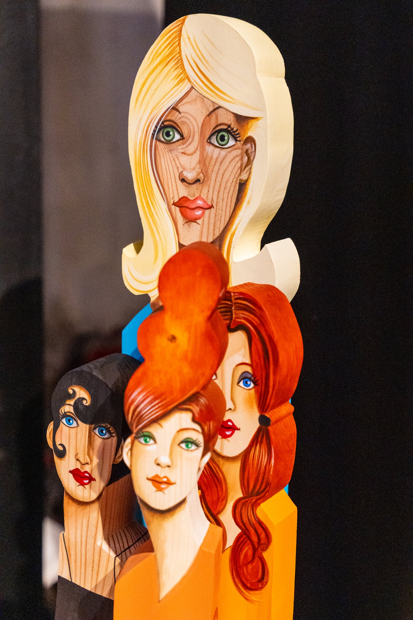 Statuettes, pièces peintes à la main par Laure C.