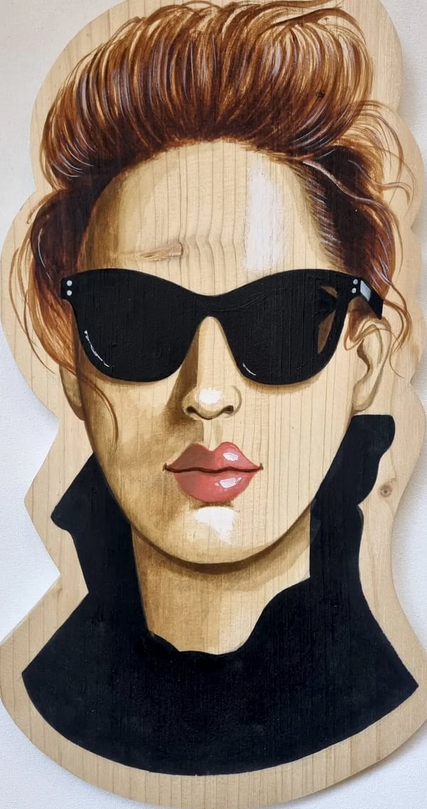 Portrait sur bois n° 11, bois découpé et peint à la main, par Laure C.