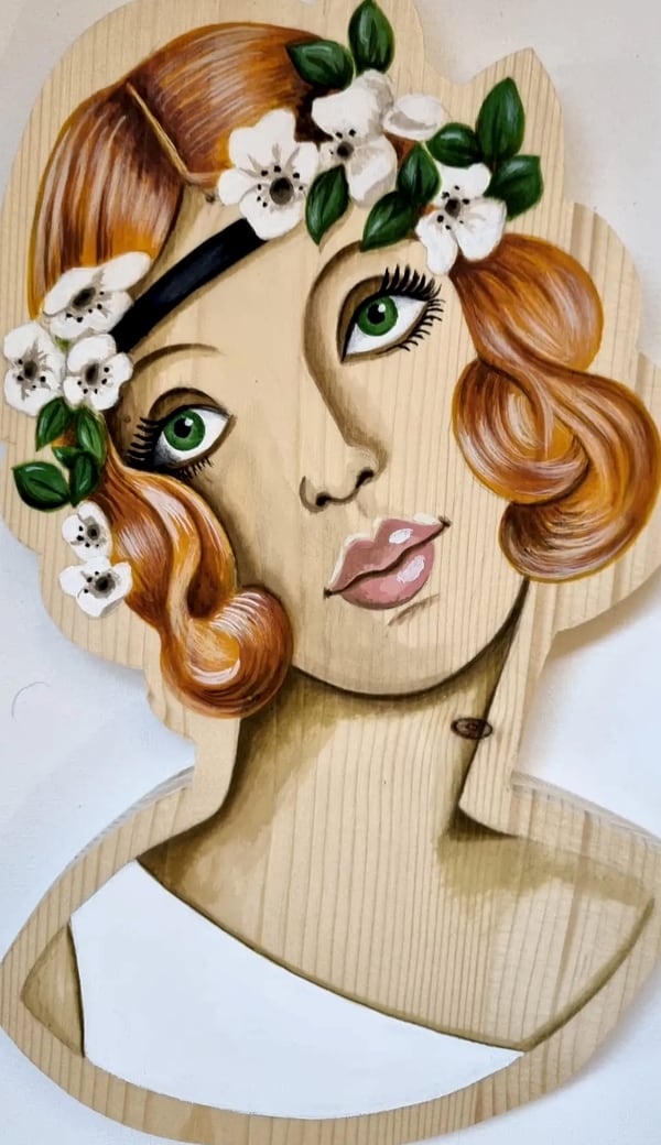 Portrait sur bois n° 5, bois découpé et peint à la main, par Laure C.