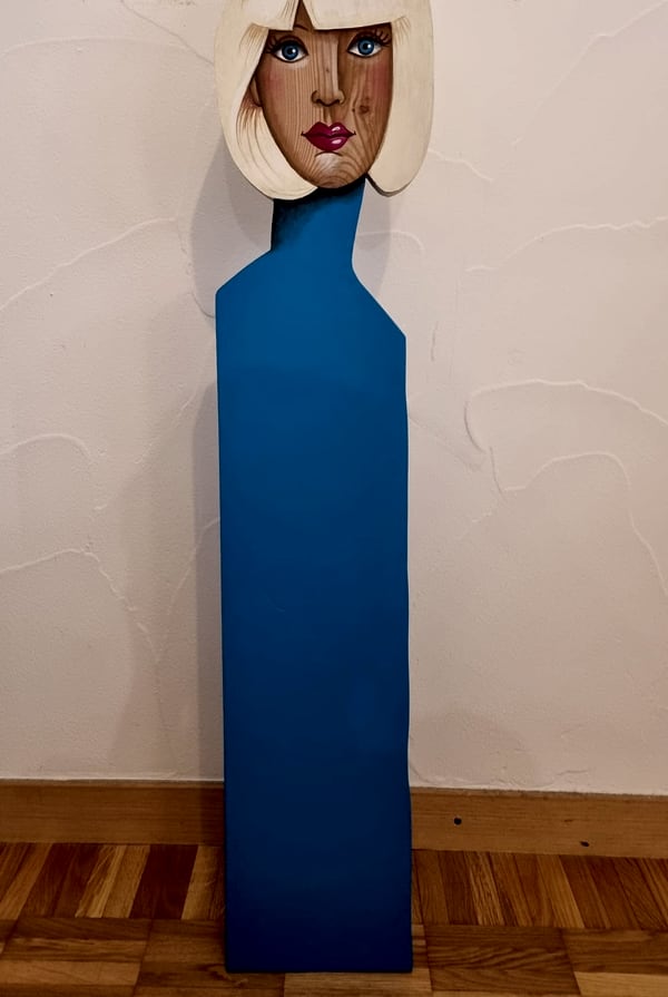 Statuette 2026 n° 3, bois découpé et peint à la main, par Laure C.